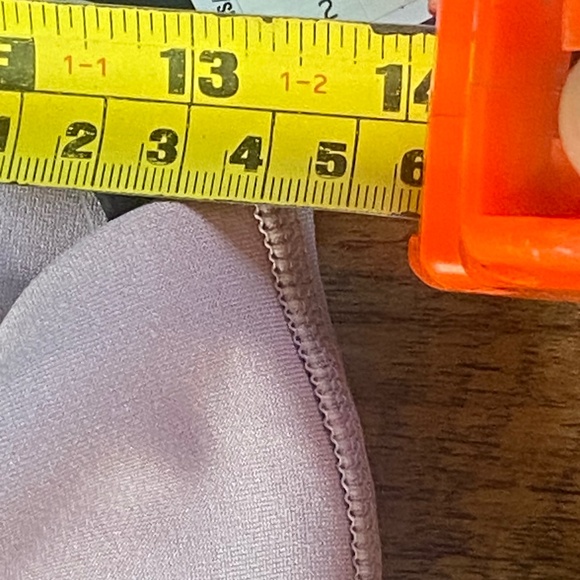 Under Armour lilac high rise, compression, ankle legging. Sz L - Picture 11 of 16